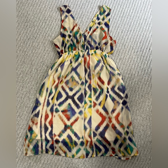 Hot and Delicious Boutique Batik Pattern on Stone colored Dress Small - Picture 2 of 6